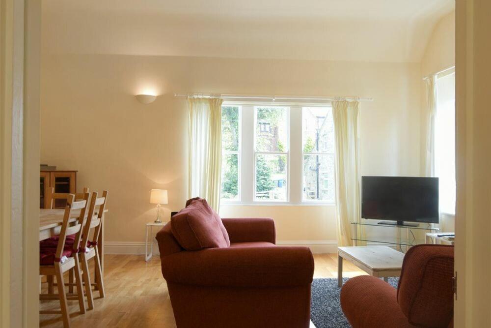 Decked Out - Housity