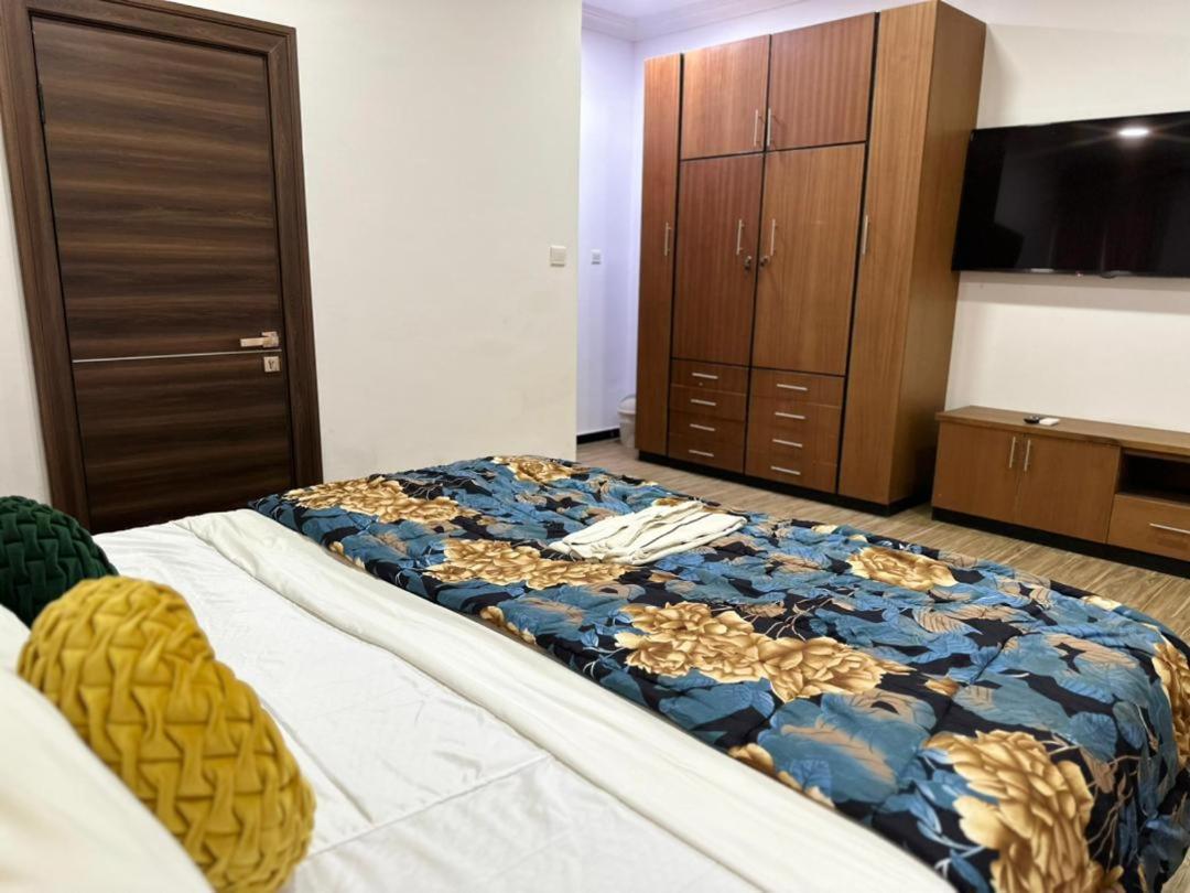 Nigus House Oniru - Housity