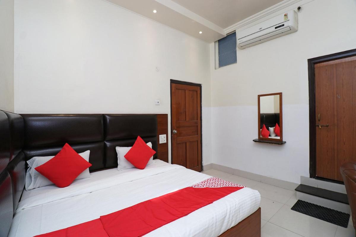 Hotel Ashoka International - Housity