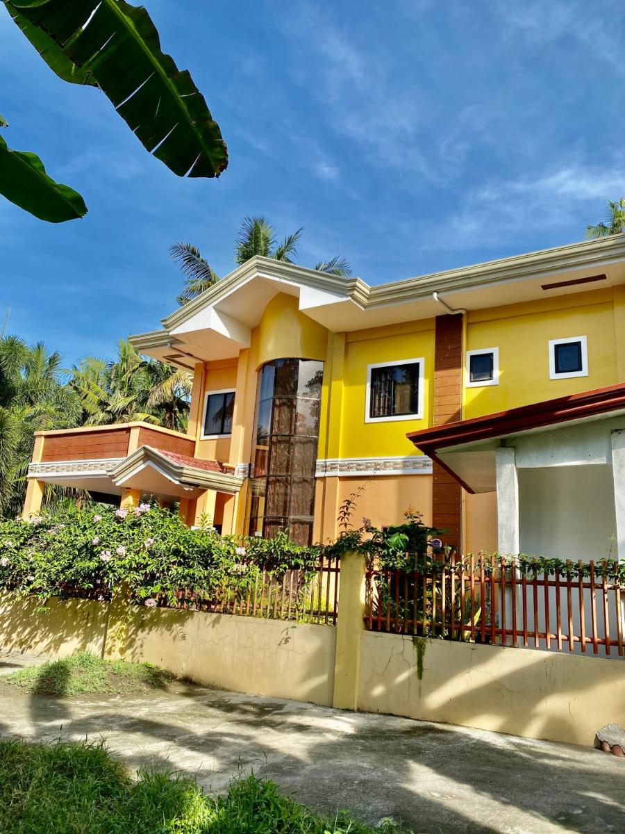 Suitetrails - Samal Vacation-furnished house