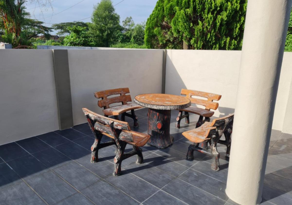 Air-home No 9 Kampung Boyan, 4BR, 9pax, Netflix - Housity