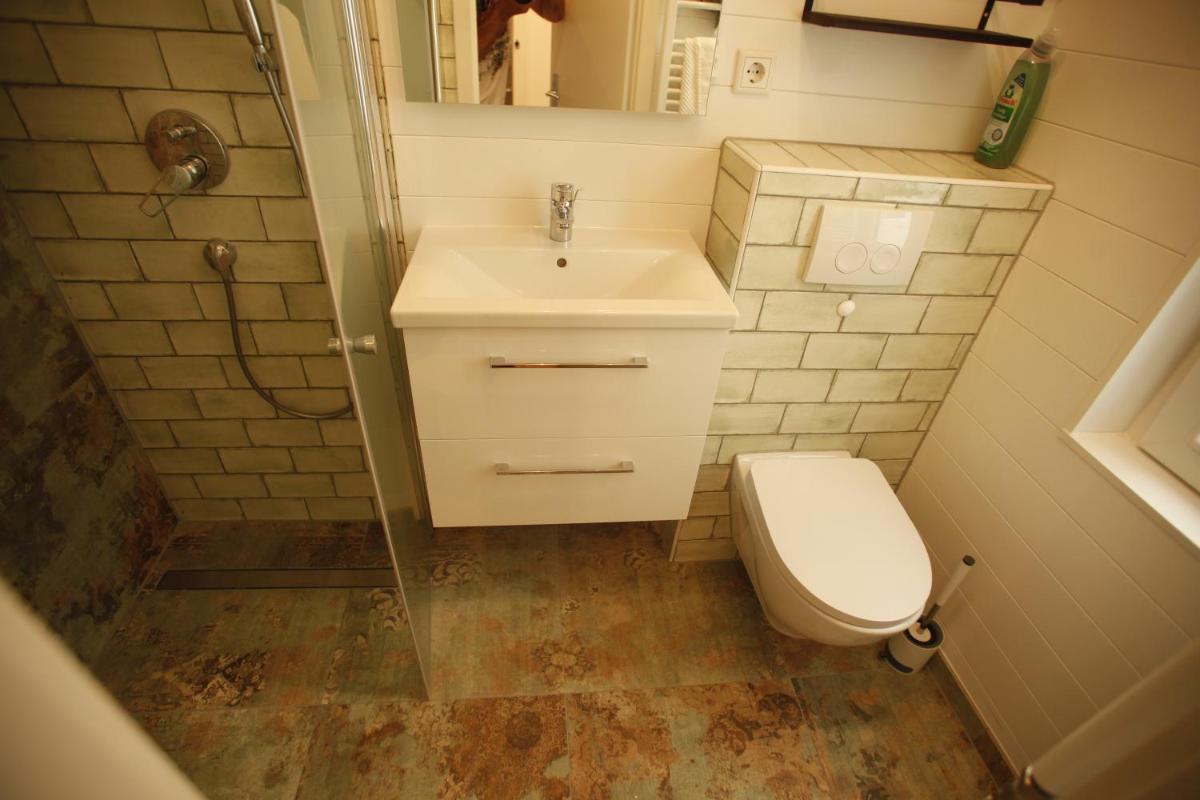 Little APARTMENT NO. 1 - Housity