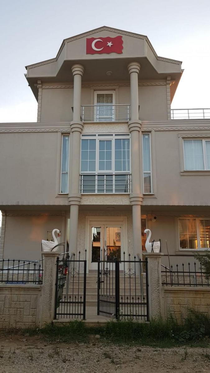Luxury Villa 50 m to Beach in Cinarcik - Housity
