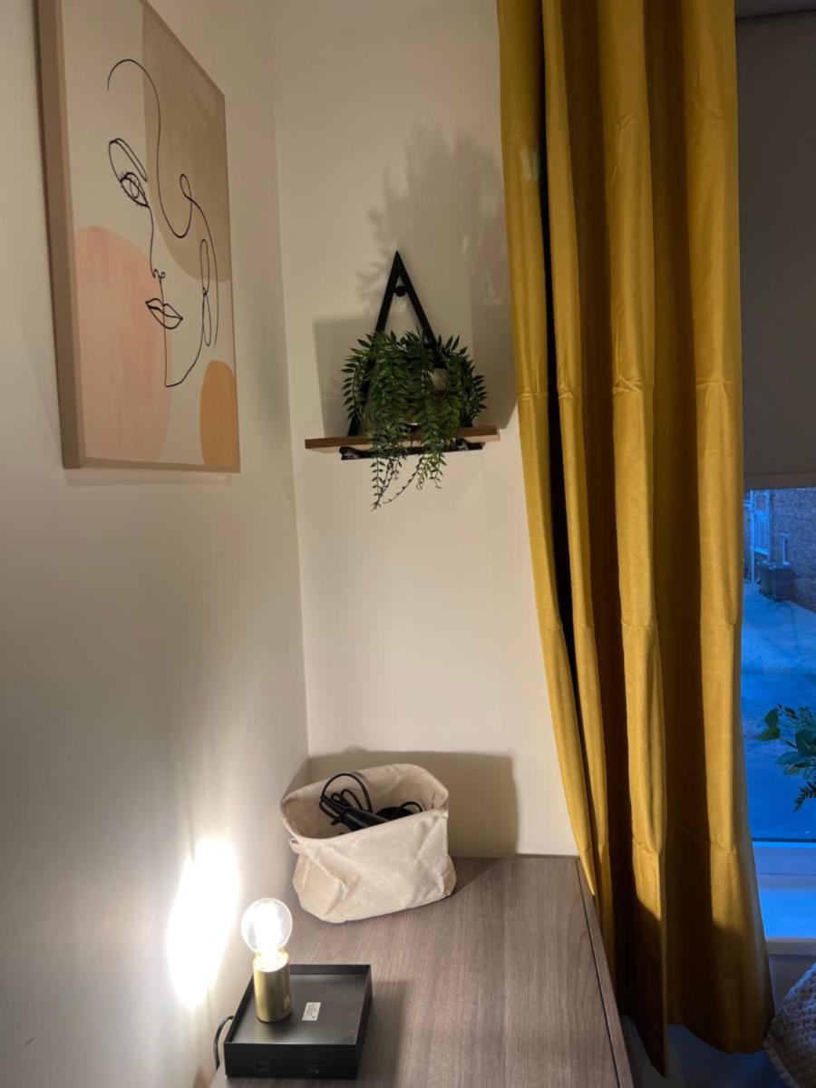 Honeybee House - Housity