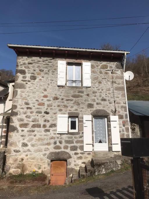 Maison auvergnate traditionnelle récemment rénovée - Housity