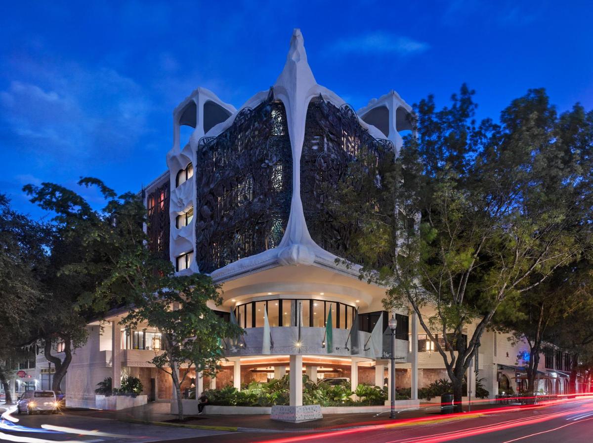 Mayfair House Hotel & Garden - Housity