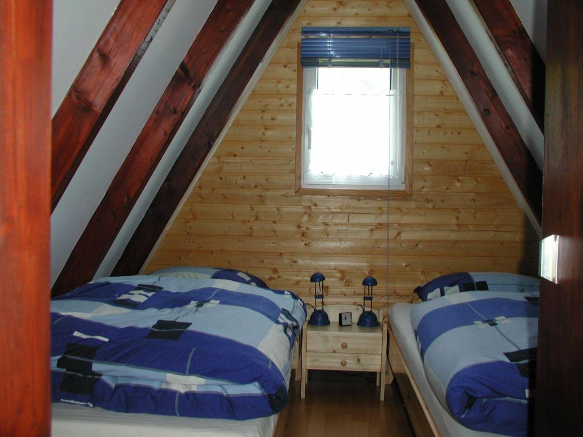 Suitetrails - Ferienhaus-Rosensteig-128-im-Feriendorf-Eichwald