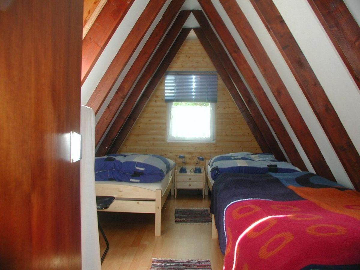 Suitetrails - Ferienhaus-Rosensteig-128-im-Feriendorf-Eichwald