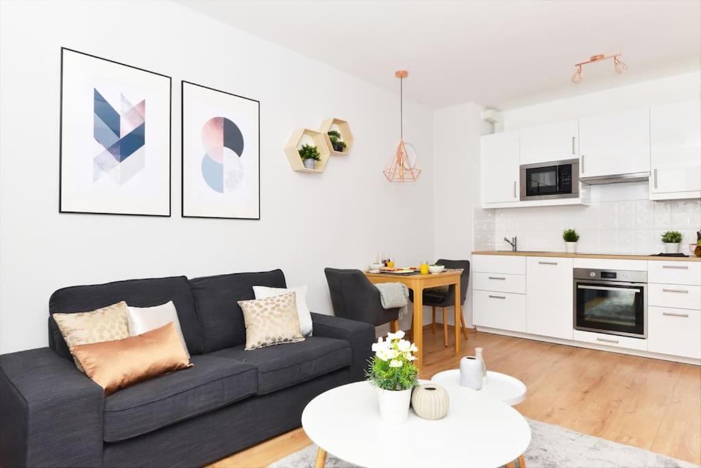 Laurel Bay Apartment - Housity