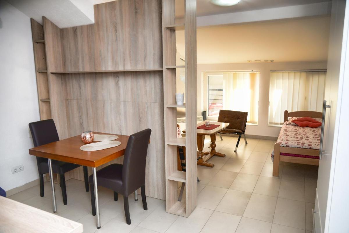 Gold Studio Apartmani - Housity