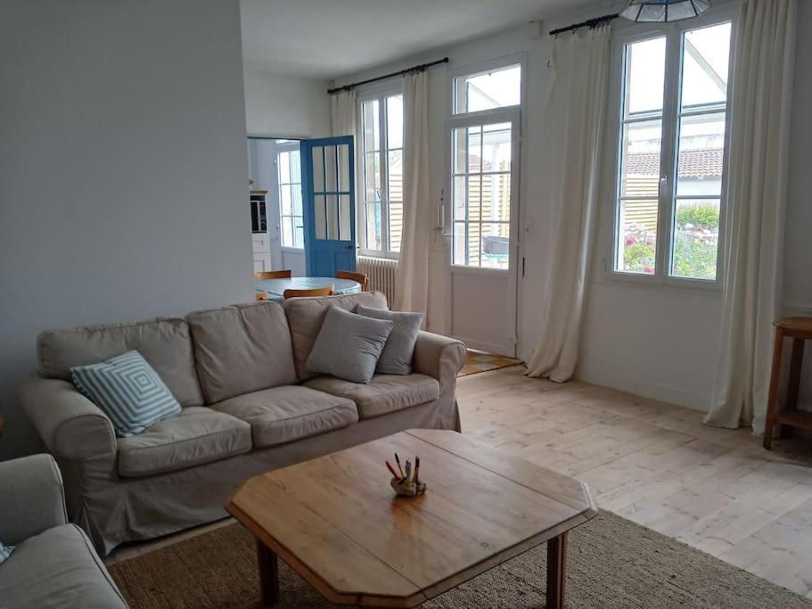Rochefort, Charentaise 3 à 7 personnes, 3 étoiles - Housity