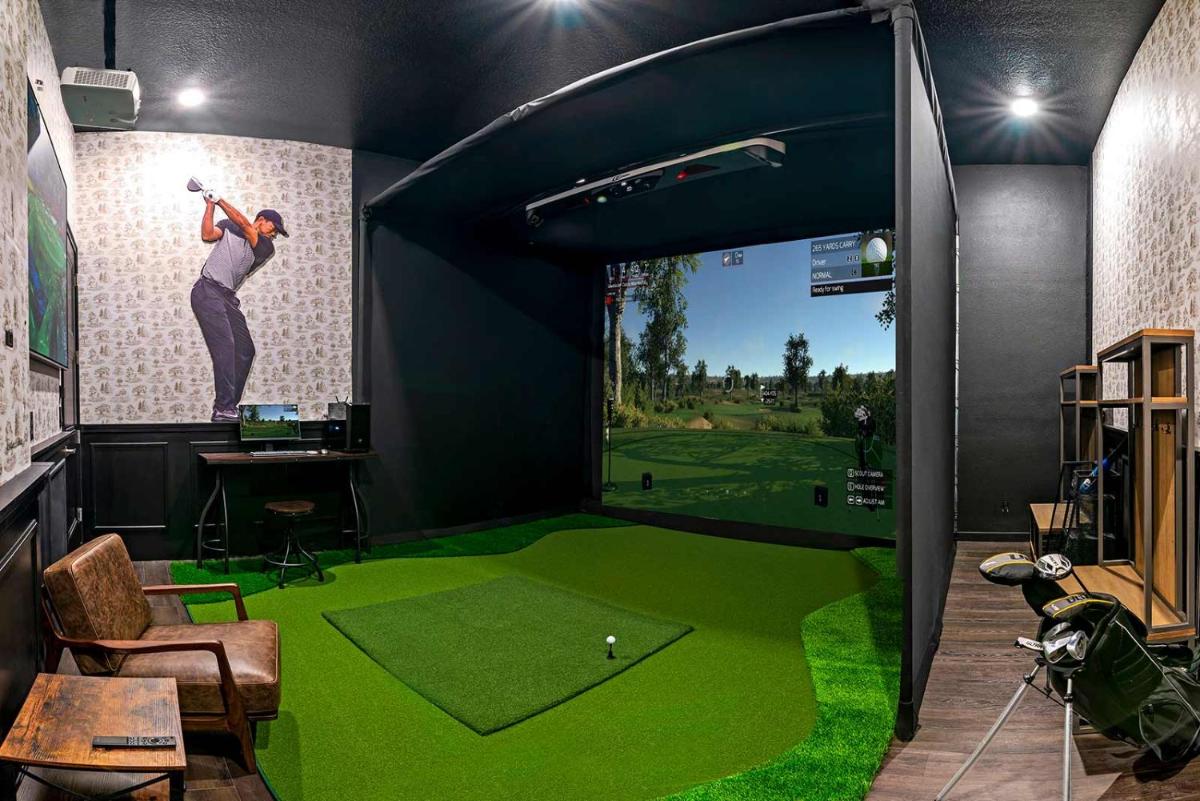 ST079 Boutique, Minnie Play House-Nintendo, Golf Simulator - Housity