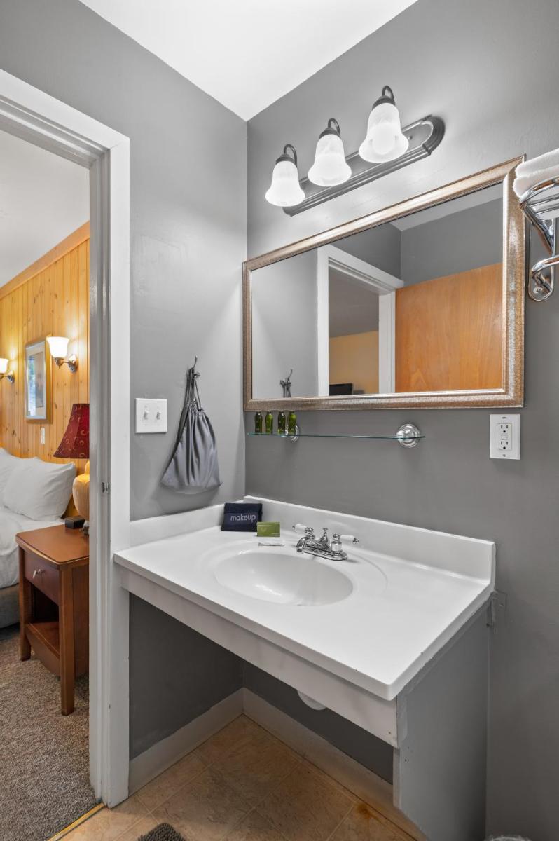 Indian Creek Lodge - Housity