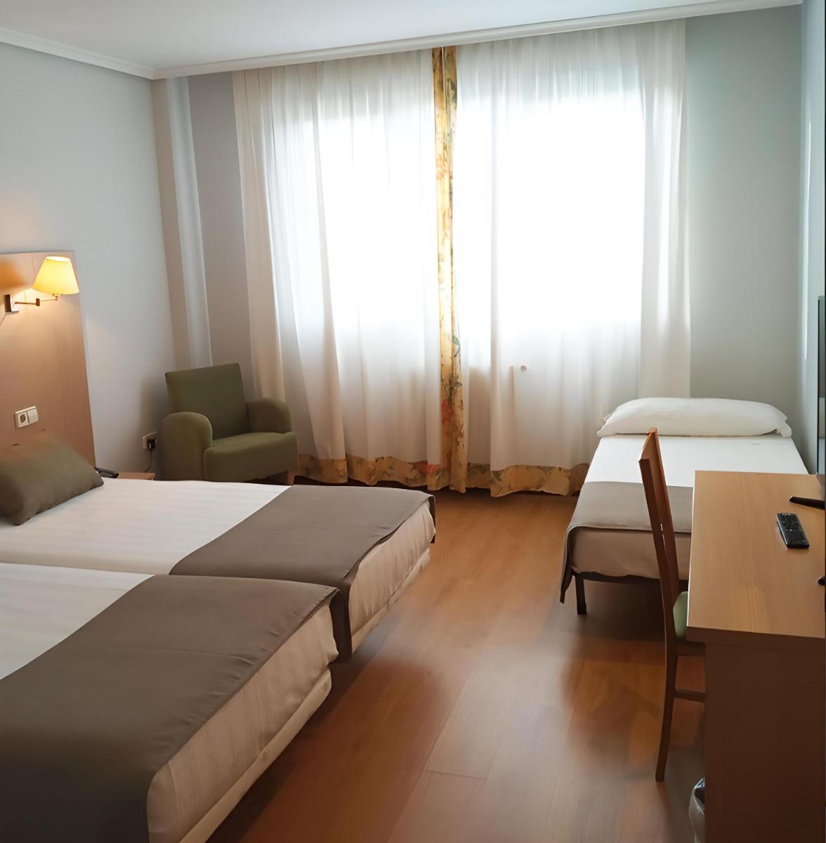 Hotel San Millán - Housity
