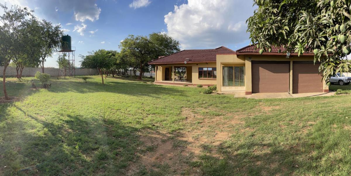 Mutepa RARE Villa,Lusaka west - Housity