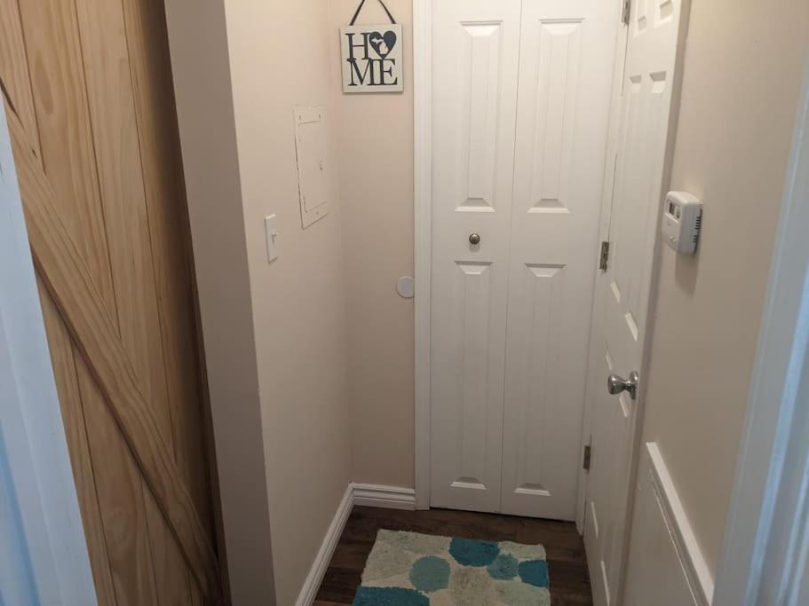 Cozy 1 Bedroom Apartment- Shelby Twp - Apt 1 - Housity