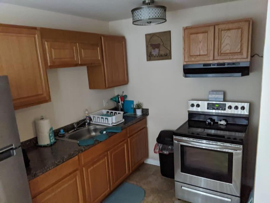 Cozy 1 Bedroom Apartment- Shelby Twp - Apt 1 - Housity