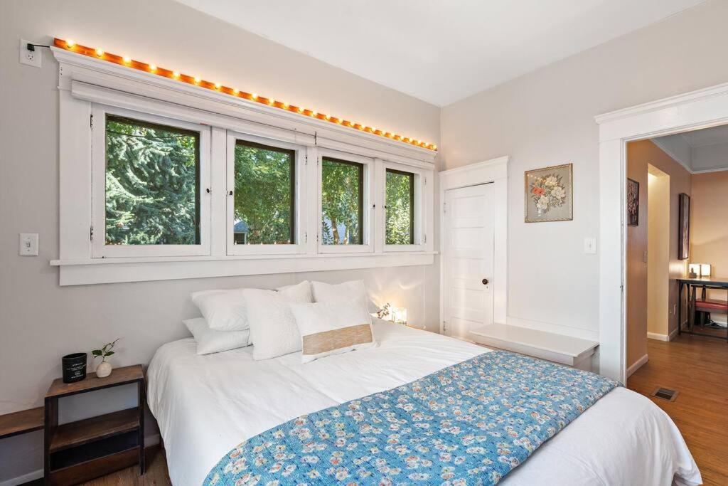 Historic Northend One Bedroom Home Near Foothills - Housity