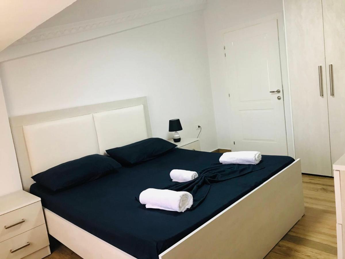 Green house, 1 bedroom & 1 kitchen apartment, located in Elbasan city center - Housity