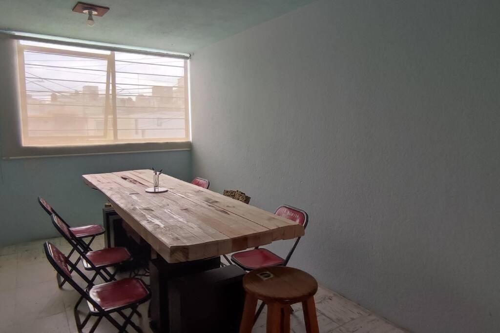 Habitación en Depa Bien Ubicado con Baño completo - Housity