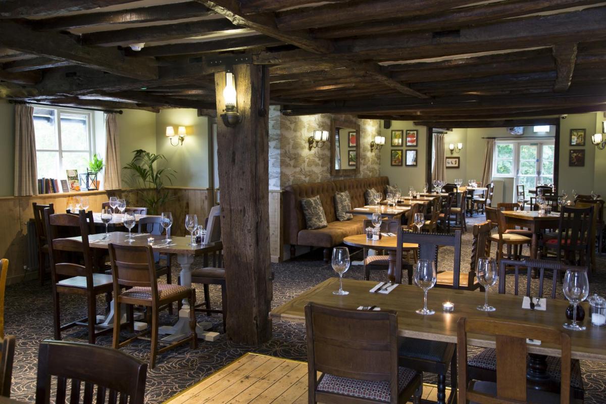 Hadley Bowling Green Inn - Housity