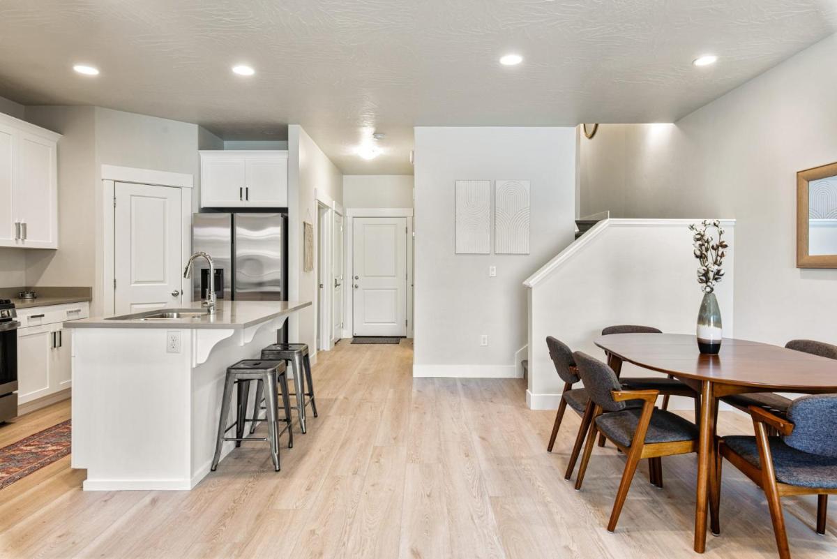 Southern Escape townhouse - Housity