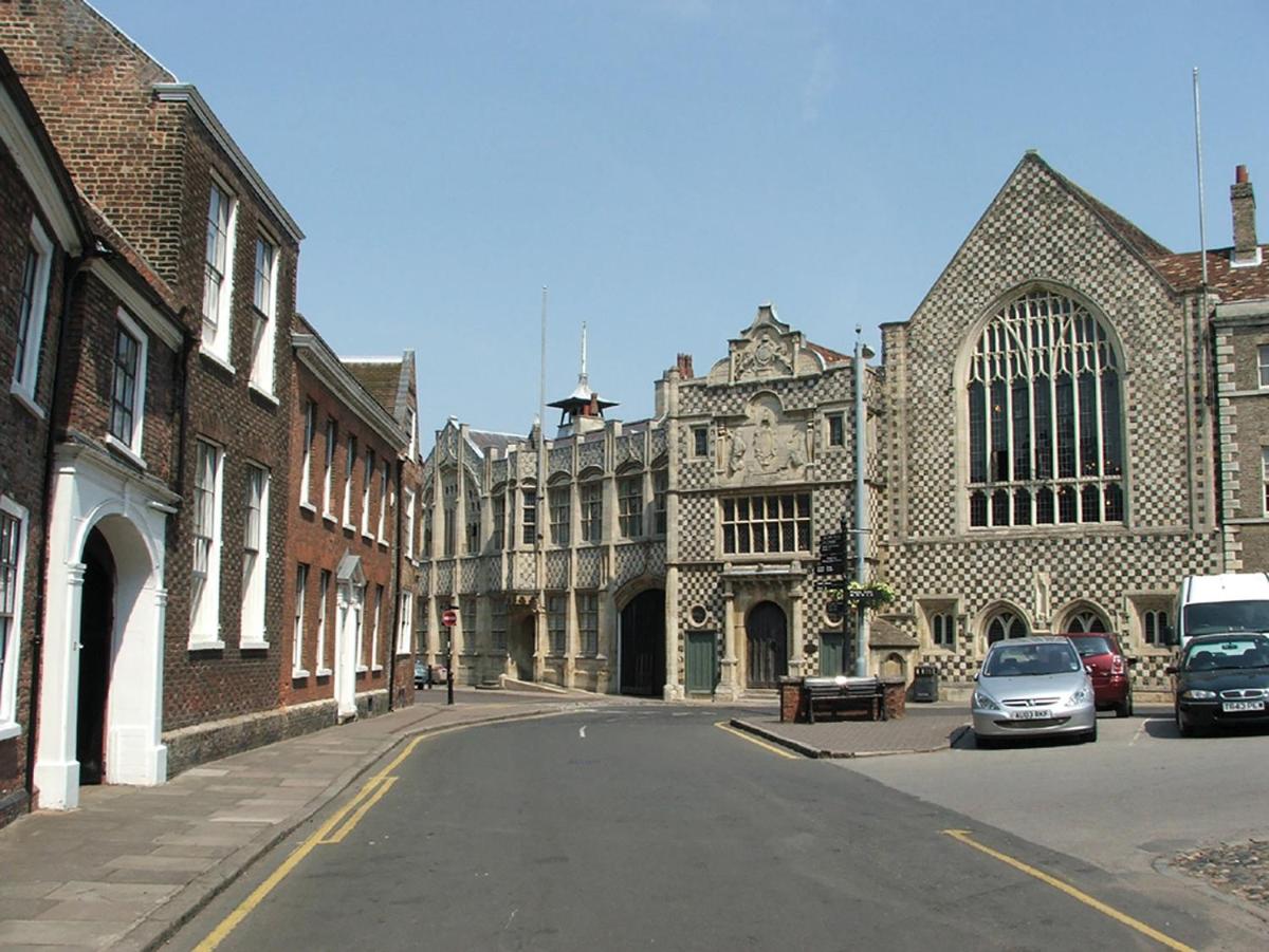 Stuart House Hotel - Housity