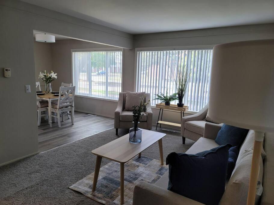 Lovely 1 bedroom. Your home away from home. - Housity