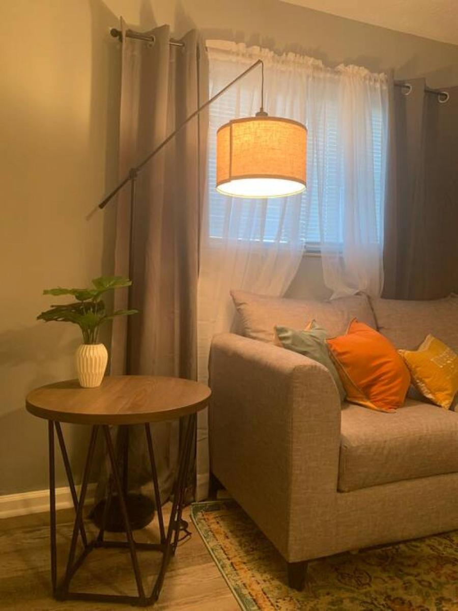 1520 B Bonita Two BDRM Apartment in Middletown with Private Laundry - Housity