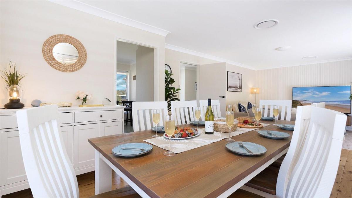 Sandy Cheeks Beachstay - Housity