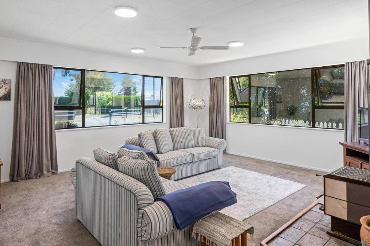 Mahuta Magic - Five Mile Bay Holiday Home - Housity