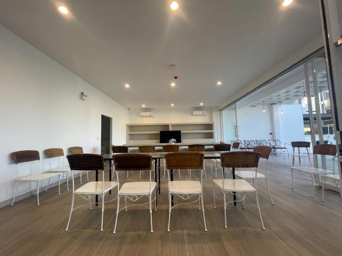 Arsh Boutique Hotel - Housity
