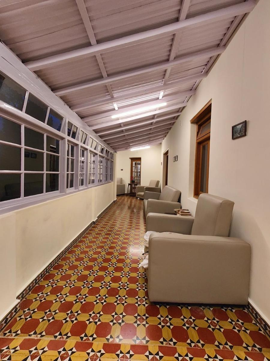 Mowbray House Resort - Housity