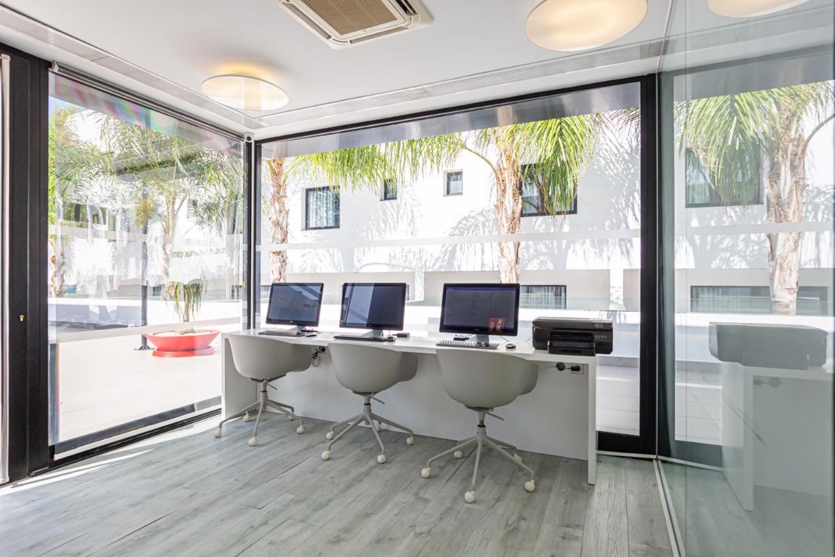 Imagen de la galería de Migjorn Ibiza Suites & Spa, en Playa d'en Bossa