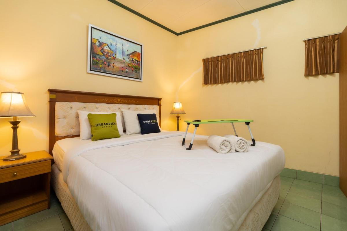 Urbanview Hotel Griya Astoeti 2 Cisarua Puncak - Housity