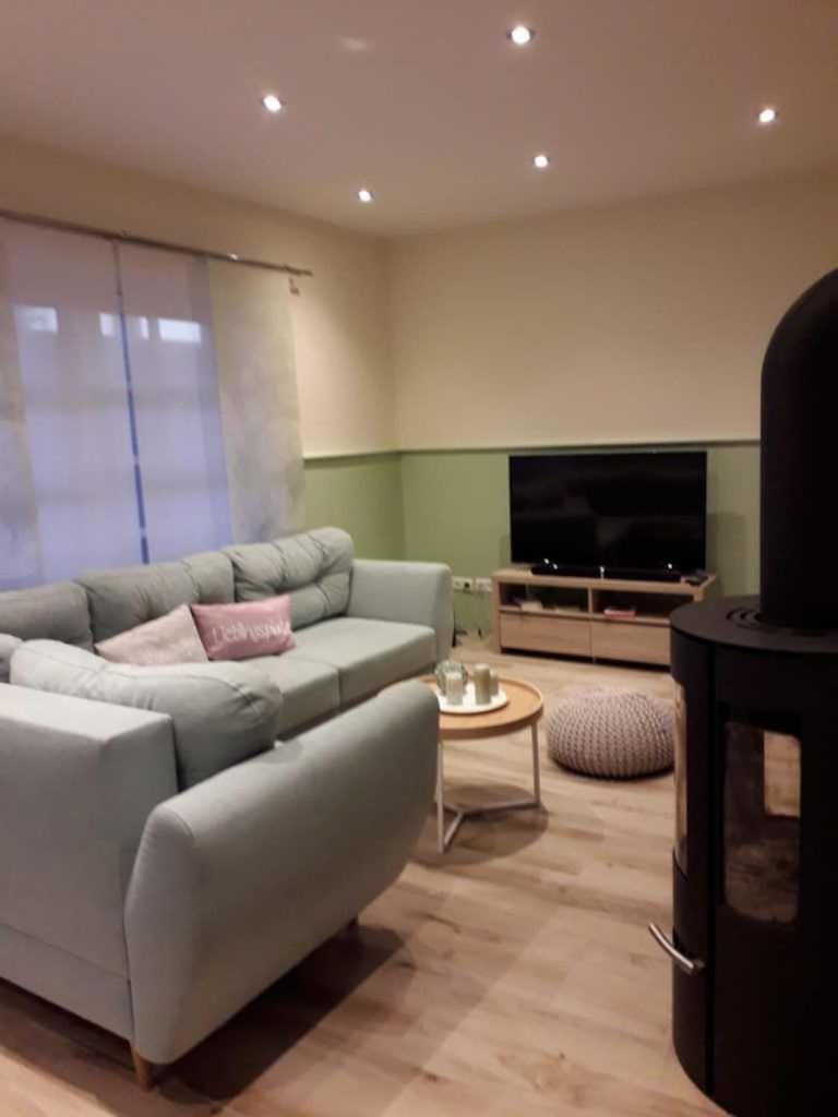 komfortables Ferienhaus Allee - Housity
