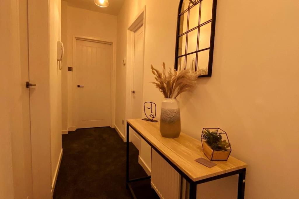 New boutique 3 bedroom apartment in Hamilton - Housity