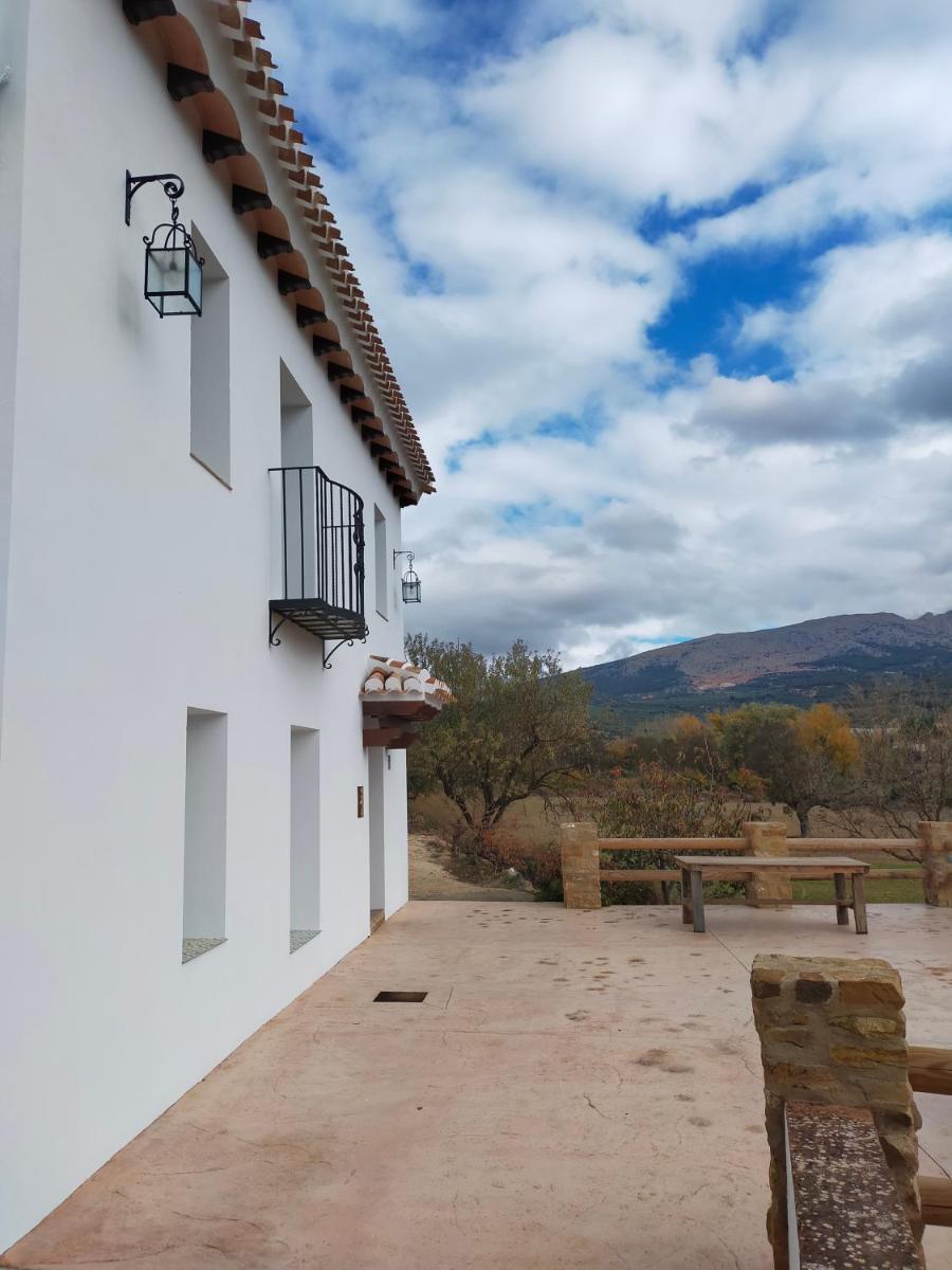 LA CASA DE LA HUERTA Stylish family cottage in Malaga countryside - Housity