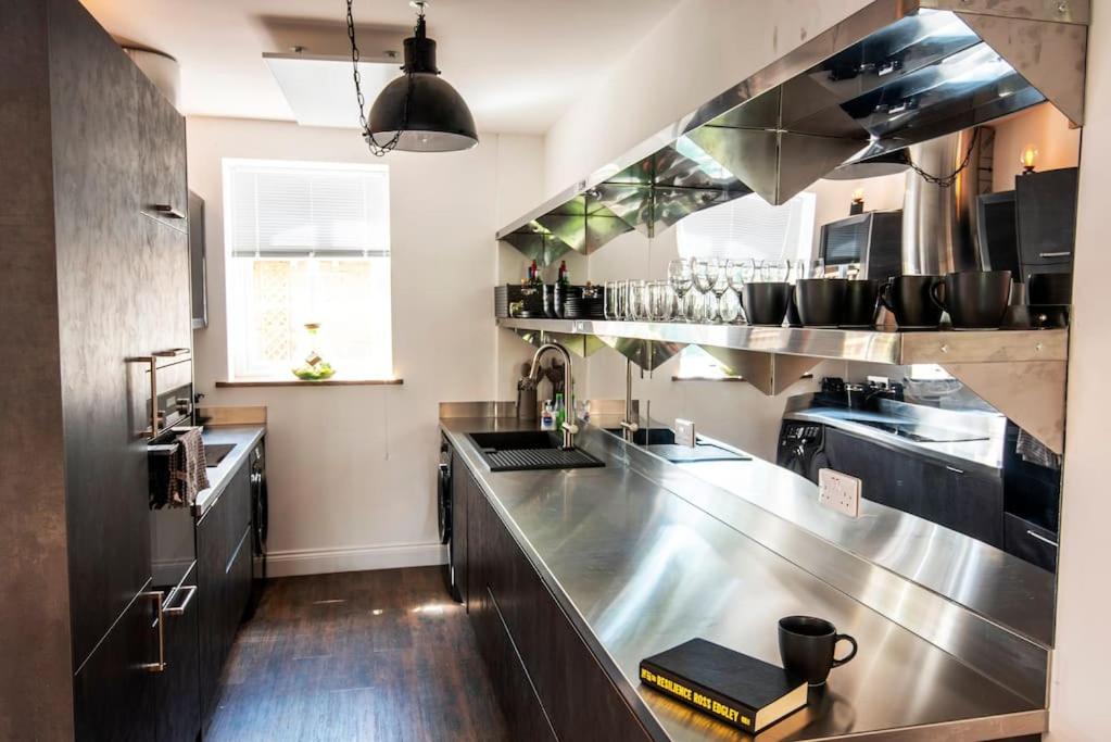 Industrial Cosy Cottage – Gateway to the Lakes - Housity