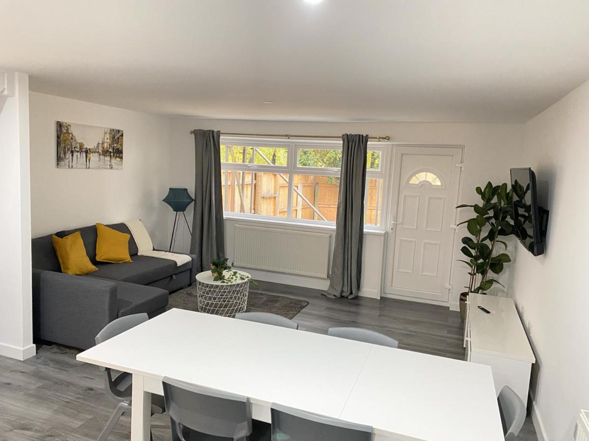 BEA Elcot Close - Housity