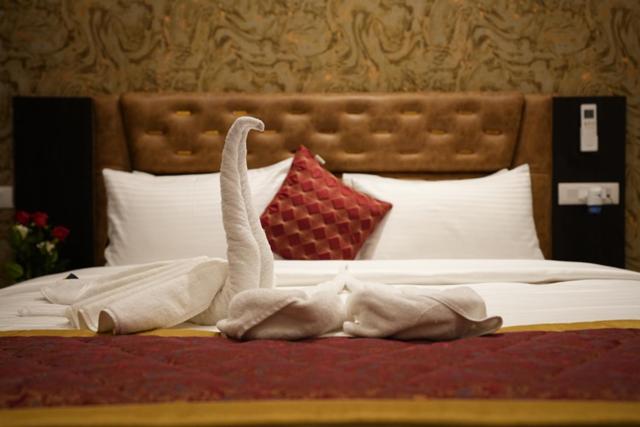 Hotel Royal Nandanaa - Housity