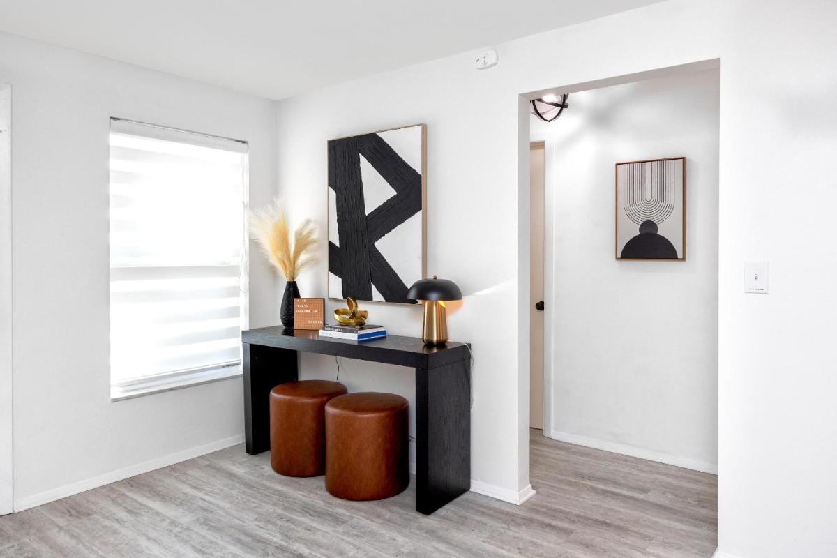Clearwater Cabana - Gorgeous Home with Heated Pool - Housity