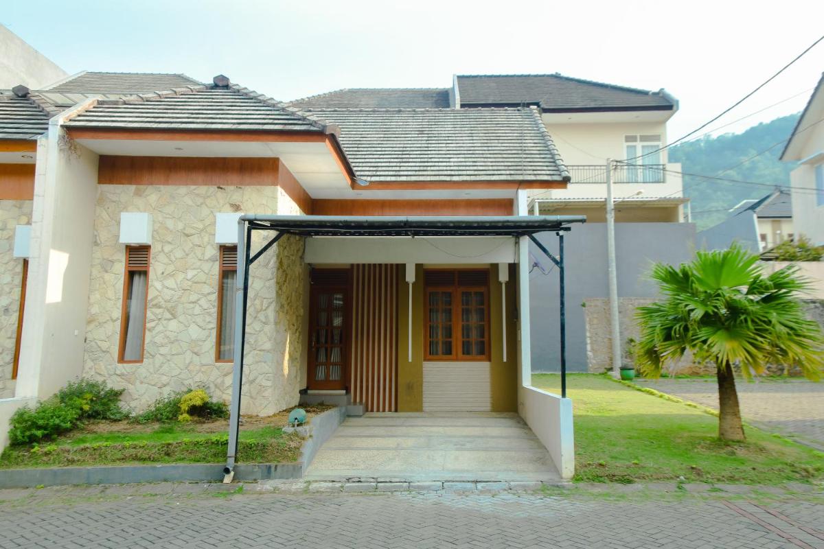 Vila Diamond Batu - Housity