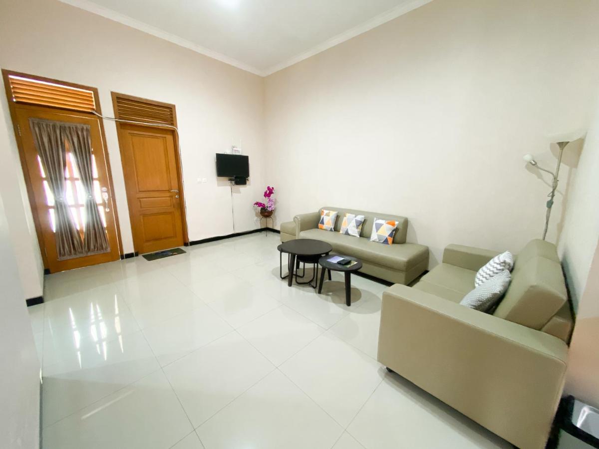 Vila Diamond Batu - Housity