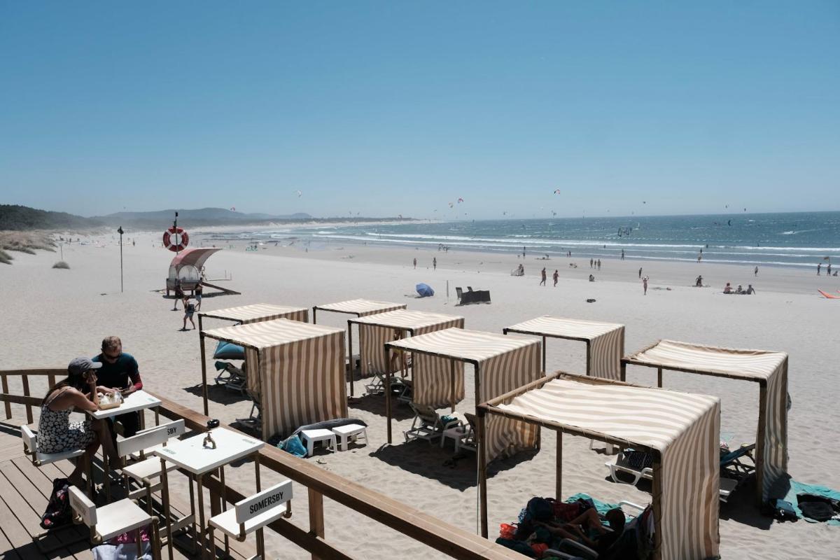 Uma praia em ou perto do hotel
