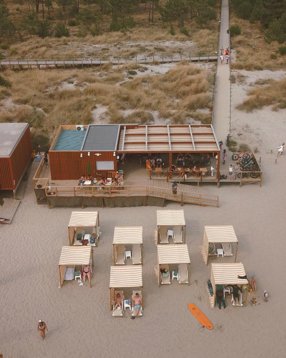 Um restaurante ou outro lugar para comer em FeelViana Sport Hotel