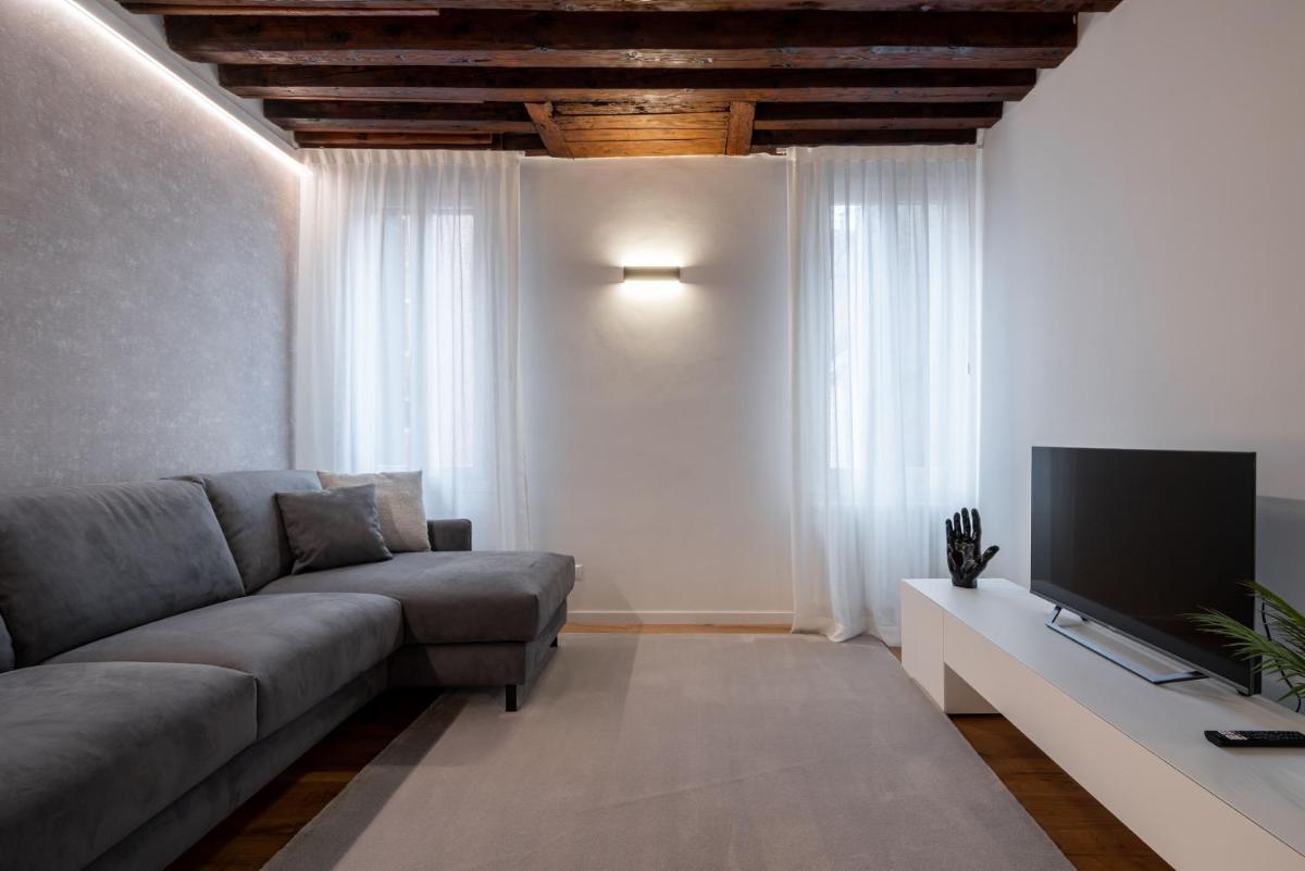 Sant'Angelo Apartment by Wonderful Italy - Housity