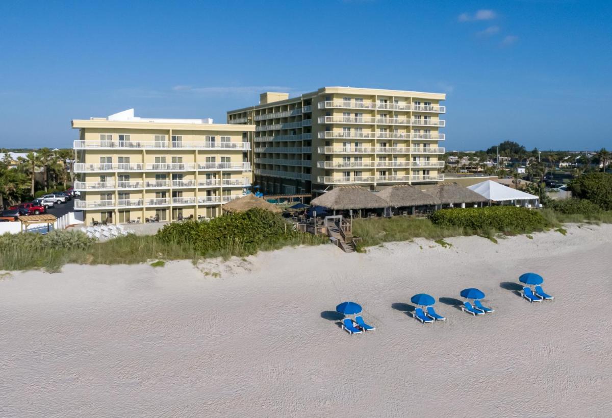 Crowne Plaza Melbourne-Oceanfront, an IHG Hotel - Housity