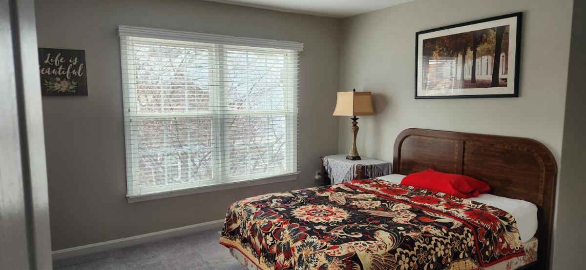 Mill Brook Pond - Housity