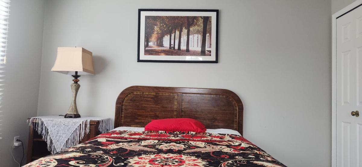 Mill Brook Pond - Housity